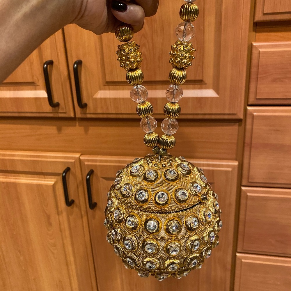 Dress bag for weddings or formal dinner.